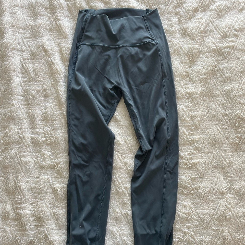 Alphalete Pulse Leggings - Porcelain Grey (S)